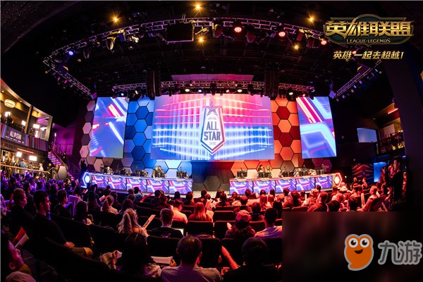 LECW1D2综述：G2 FNC收获两连胜 VIT优势被翻